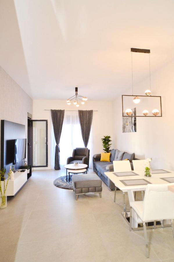 Seka Apartmani Tivat Exteriör bild