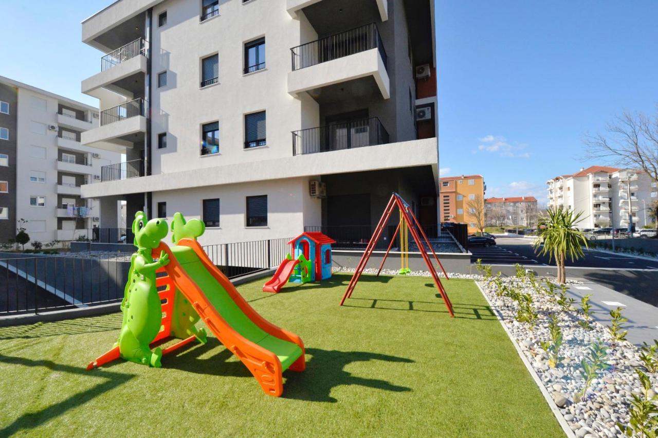 Seka Apartmani Tivat Exteriör bild